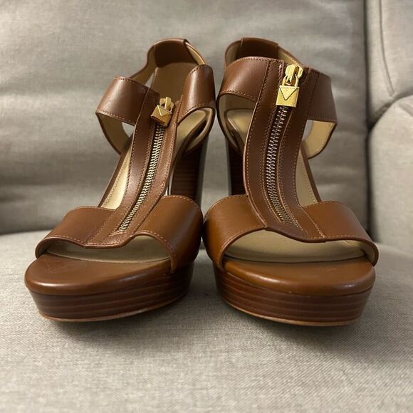 Michael Kors Berkley Mid Sandals Luggage Brown Size 10 M Stacked Heel Zipper - Picture 3 of 8